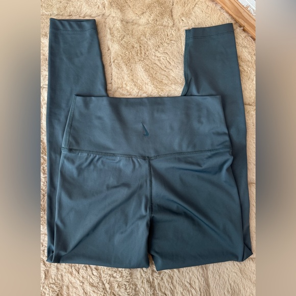 Nike Womens Yoga 7/8 Length Leggings - Picture 1 of 3